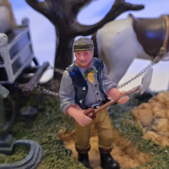 Lemax Spooky Town Collection Gruesome Grave Digger 2005 Halloween Retired - Picture 11 of 11